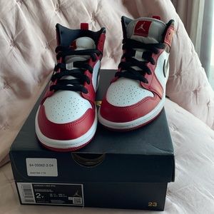 Jordan 1 MID (PS)